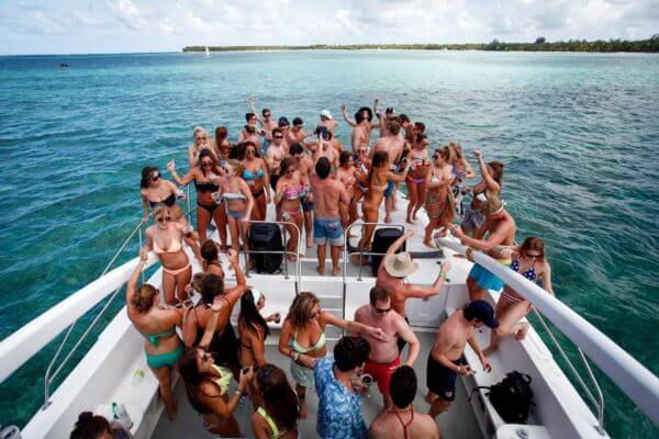 boat-party-fiestas-barco-valencia